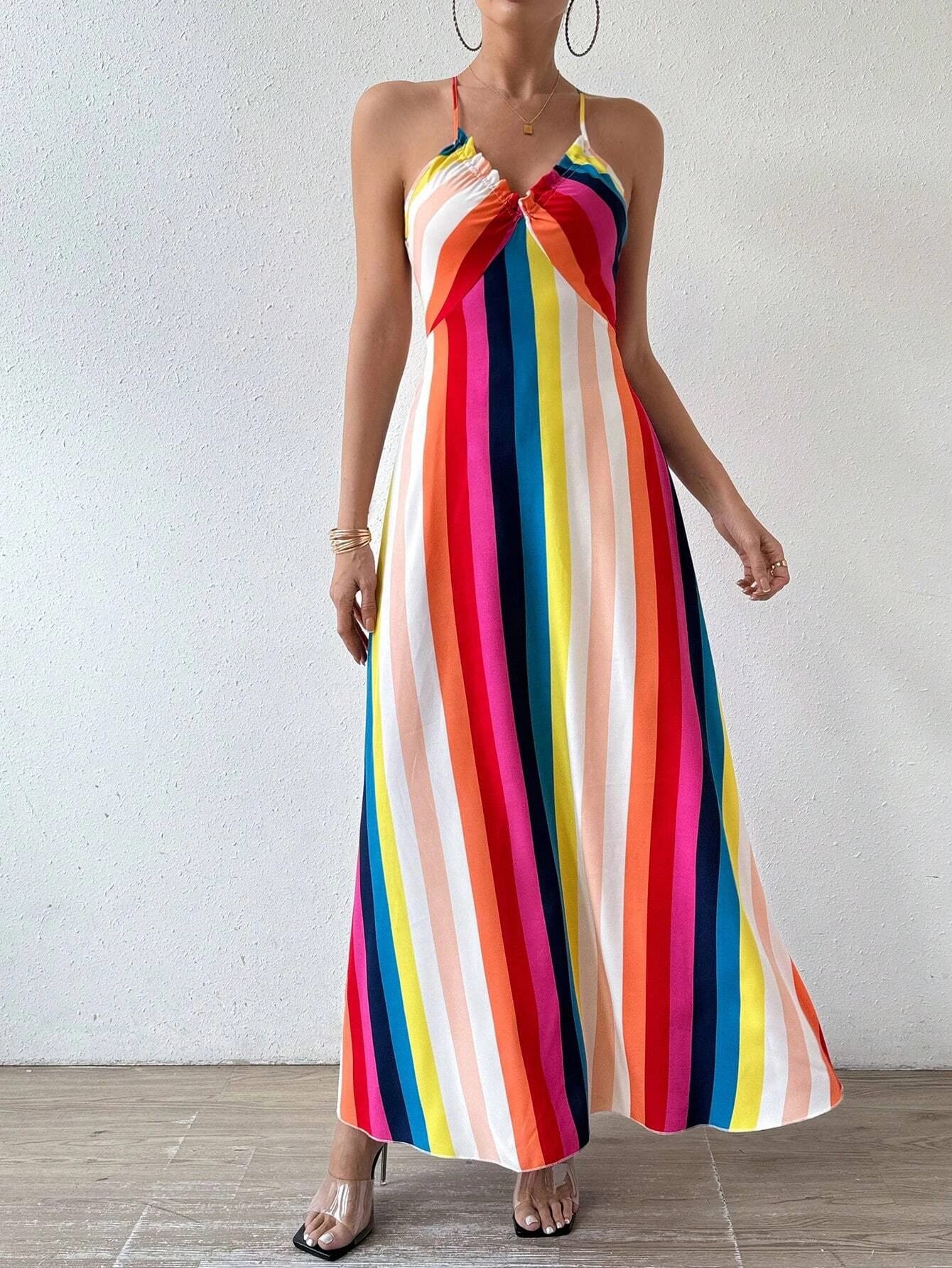 Vestido Largo de Verano para Mujer con Estampado Étnico, Espalda Descubierta y Tajo en Muslo, Estilo Boho con Volados, Ideal para Playa. - MULTI